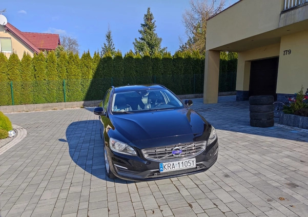 Volvo V60 cena 40590 przebieg: 221300, rok produkcji 2014 z Kraków małe 106